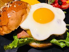 -HIGH FIVE哈福手工汉堡(桂林路店)