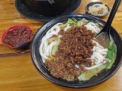 -丽虹云南过桥米线(兴工街店)