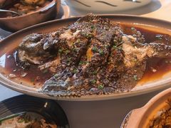 -八府香鸭·啫啫煲(华山路店)