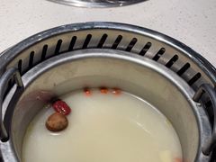 -龍歌自助小火锅(市南金茂湾店)