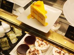-莓园冰淇淋店