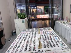 -零度眼镜·宝视友·蔡司依视路(吾悦花街店)
