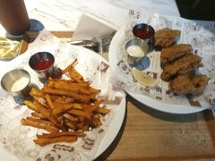 -UNI UNI(环亚凯瑟琳店)