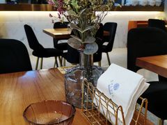 -POKEE VIA&Brunch·维娅(重庆来福士店)