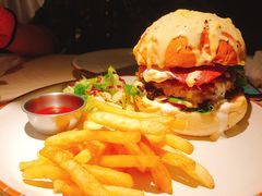 瀑布芝士牛肉汉堡-阿妮叶李(光谷世界城店)