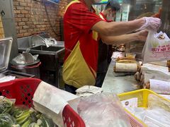 -Bánh Mì Huynh Hoa