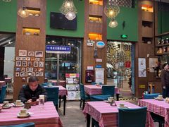 -香巴拉云南餐厅(华莱坞店)