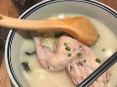 -刀小蛮半只鸡过桥米线(家乐福四元桥店)