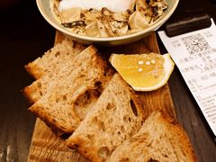 滇南杂菌配酸面包-山野板扎·云贵川Bistro(上海首店)