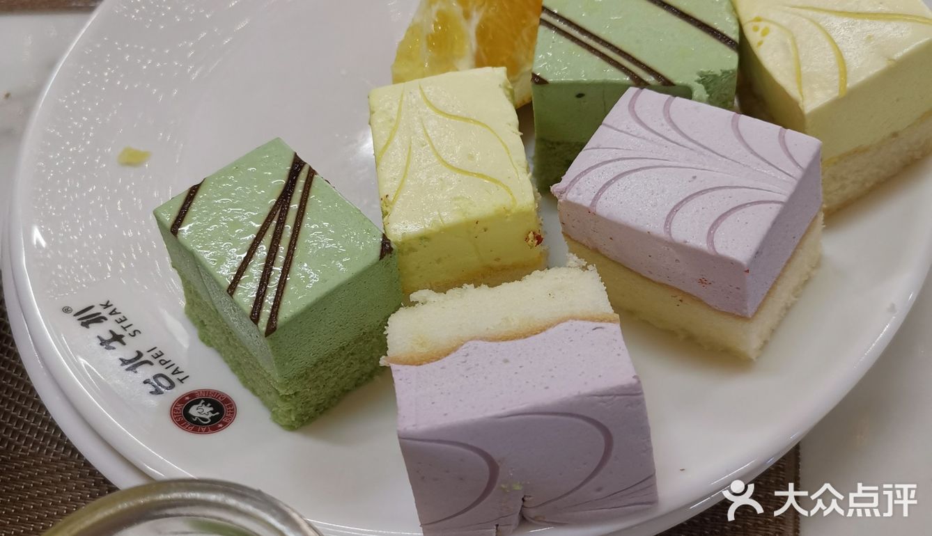 橙子很酸，其他水果都可以。牛排7分熟刚刚好，吃起来很鲜