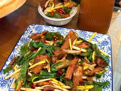 -鲁南仔·滕州炒鸡(经三路店)