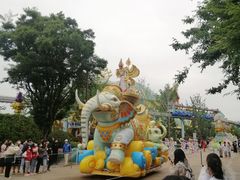 -七彩云南欢乐世界