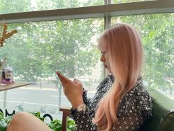 -变画·发型STUDIO