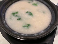 枸杞叶猪肝粥-安蒂娅.悦景轩中餐厅(西乡店)