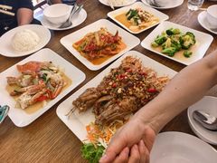 -两兄弟Song Pee Nong(2号店)