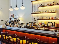-Café Monson
