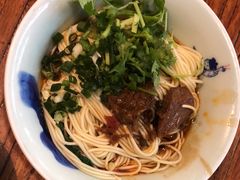 -兵哥豌豆面(雅颂居店)