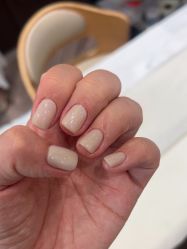 -花岐款式专研健康美甲沙龙