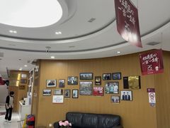 -雅悦齿科(顾村公园店)