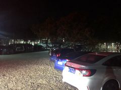 -满記土窑烧鷄波浪山莊
