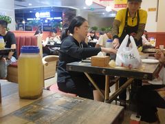 大堂-鸡遇虾煲干锅火锅(小寨金莎店)