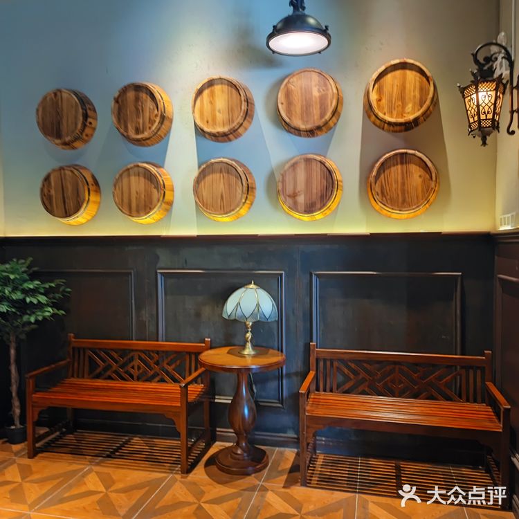 海昌不夜城C位精酿酒馆给你个难忘的夜🌛  