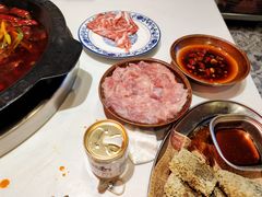 -卤校长老火锅(杨家坪直营店)