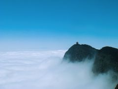 -峨嵋山金顶