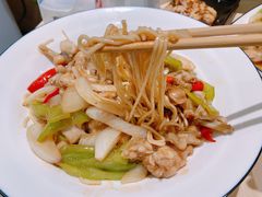 爆炒牛蛙拌川-汤去三面