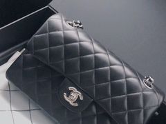 -CHANEL(德基广场店)