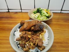 -红猪卤肉饭(大西洋美食城店)