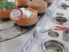 -龍歌自助小火锅(市南金茂湾店)