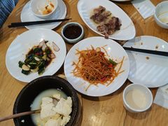 -关东小磨东北菜(上海长风大悦城店)