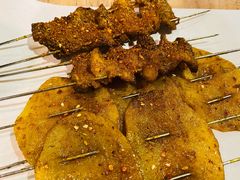 -郑享吃烧烤烩面(红专路店)