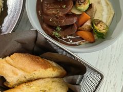 红酒黑蒜烩牛舌佐土豆泥-Nana And Her Friends Restaurant 娜娜家(小寨原力场店)