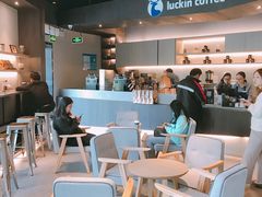 -瑞幸咖啡(怡富广场店)