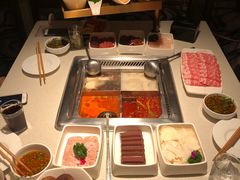 -海底捞火锅鲜切牛肉主题店(长寿路店)