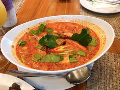 -Chom Cafe and Restaurant