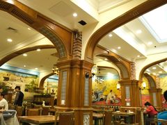 大堂-清真·玛丽亚新疆菜主题餐厅(浙江中路店)