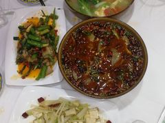 -乡土特色.冷锅鱼.牦牛肉汤锅