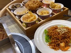 -鸡遇虾煲干锅火锅(小寨金莎店)