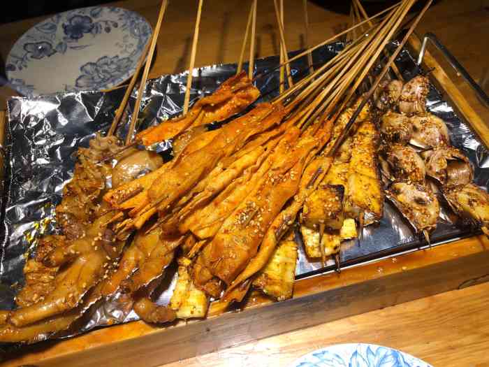 军辉烧烤(五月花店)-"大半夜的又累又困的出来觅食~累得都不想吃.