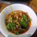 汤锅冒热气