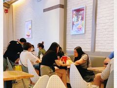 大堂-满记甜品(荟聚购物中心店)