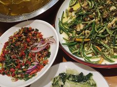 -有红鸡毛店·川菜(建设路店)