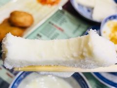 -赵记传承特色牛奶甜品(泉城广场店)