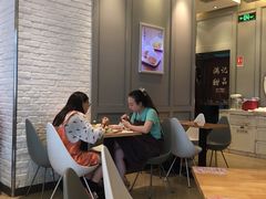 大堂-满记甜品(荟聚购物中心店)