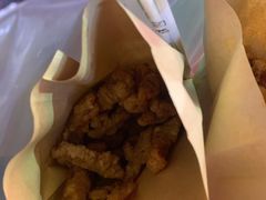 -爆炸头阿姨小四川正宗川味小吃(无任何分店)