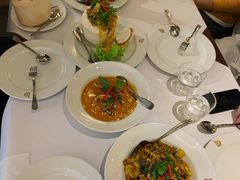 -Thai Pothong Restaurant
