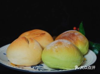黄豆粉豆味也浓，树莓酸酸甜甜，蛋皮芝士咸口的爱